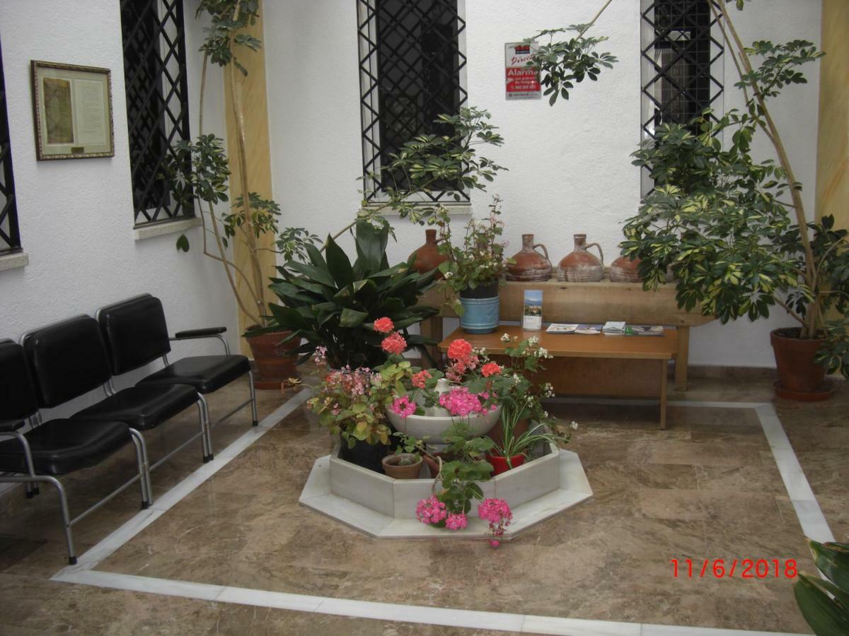 Chez Rose Et Patrick Apartment Policar Exterior photo